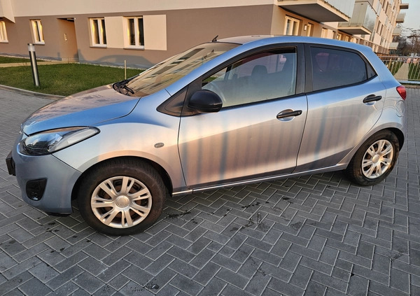 Mazda 2 cena 20000 przebieg: 225000, rok produkcji 2013 z Białystok małe 56